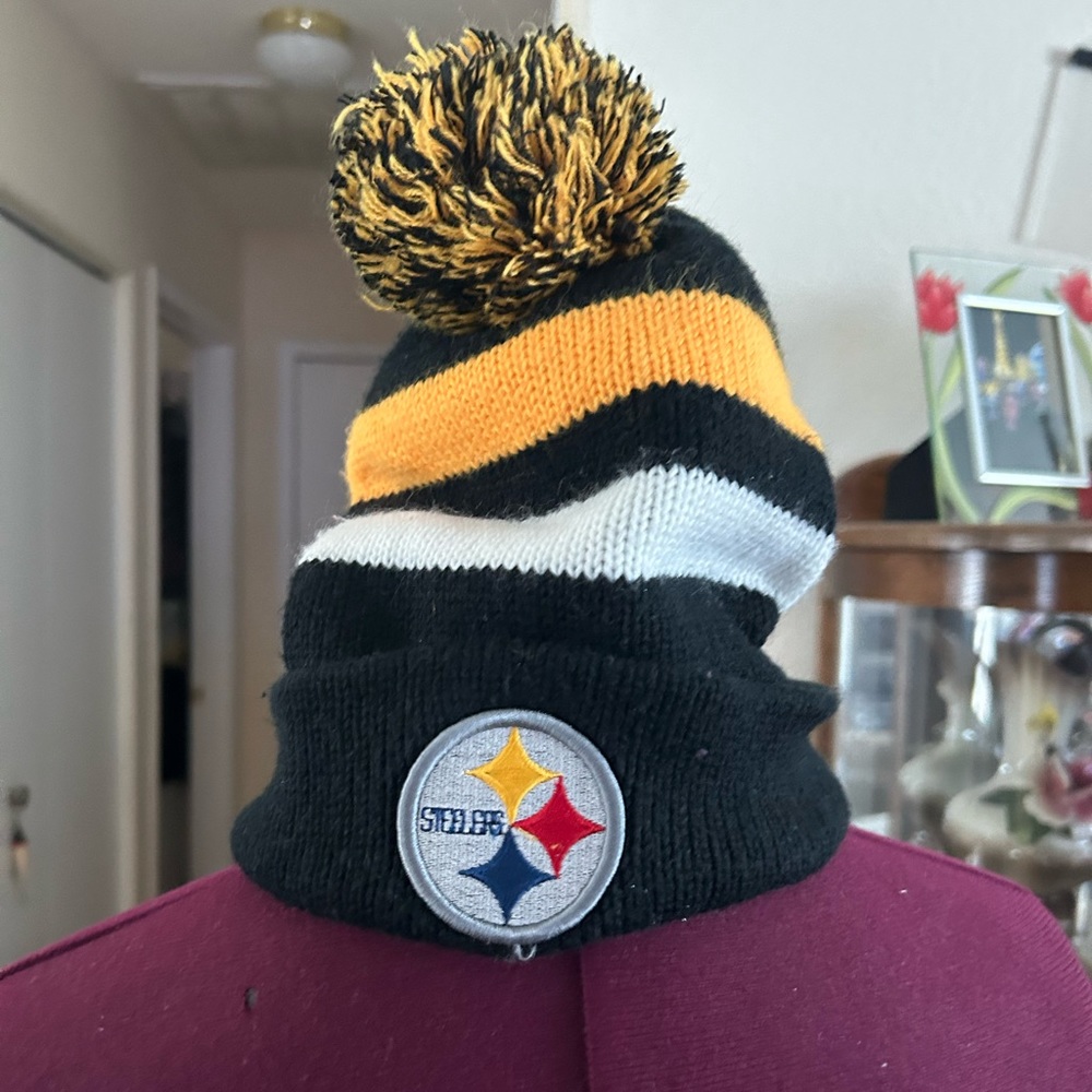 NFL Steeler’s Cap. Black Blackground.